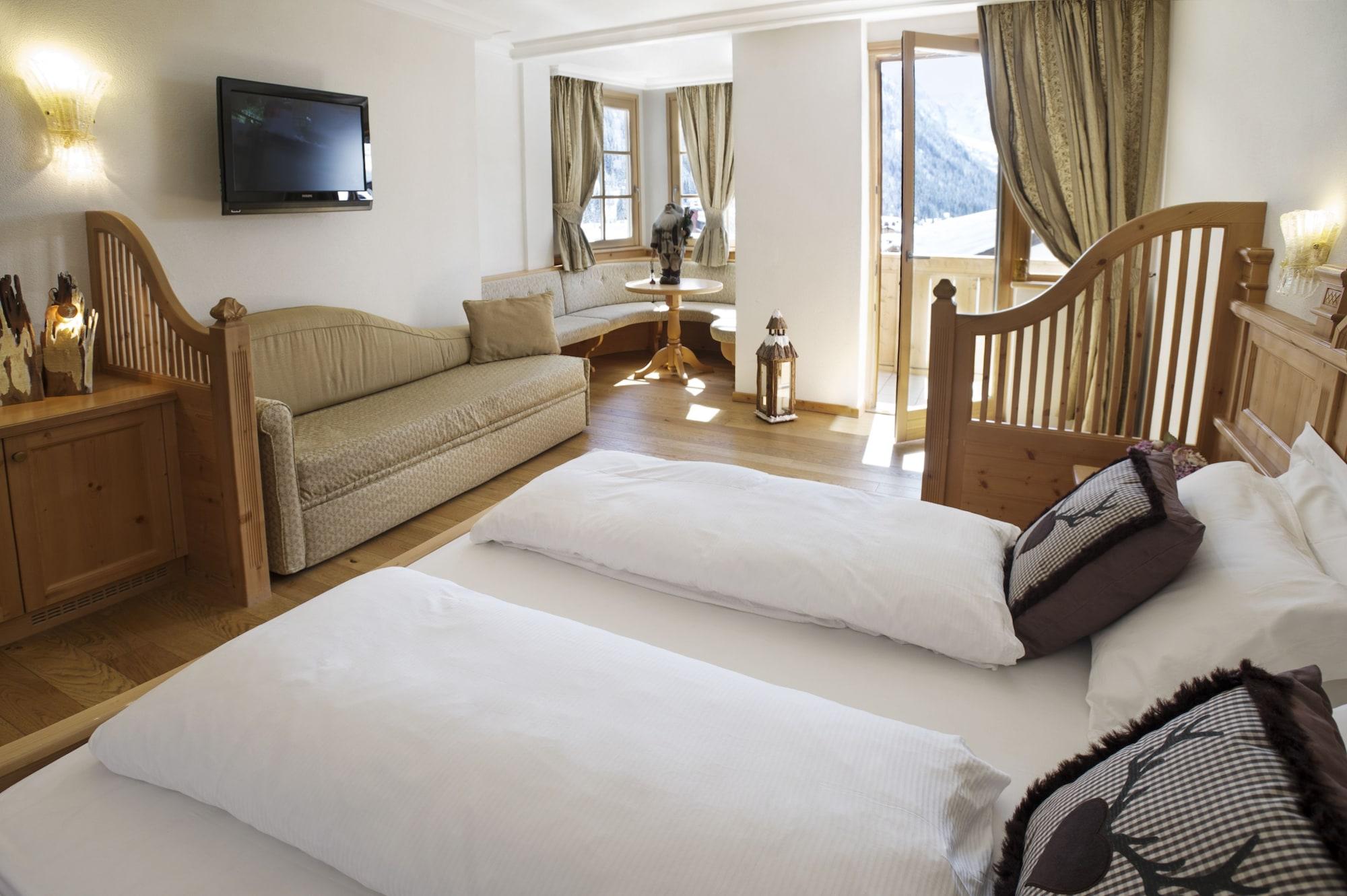 Sporthotel Romantic Plaza Madonna Esterno foto