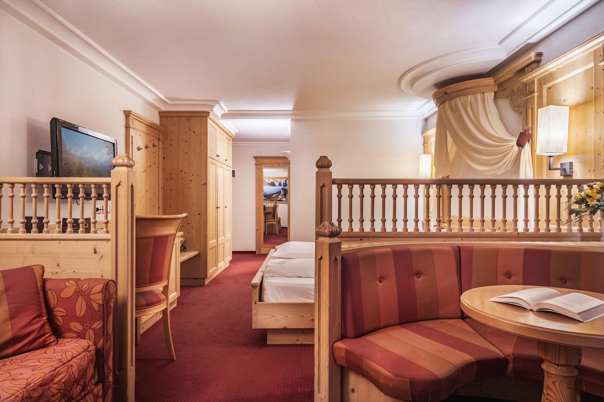 Sporthotel Romantic Plaza Madonna Esterno foto