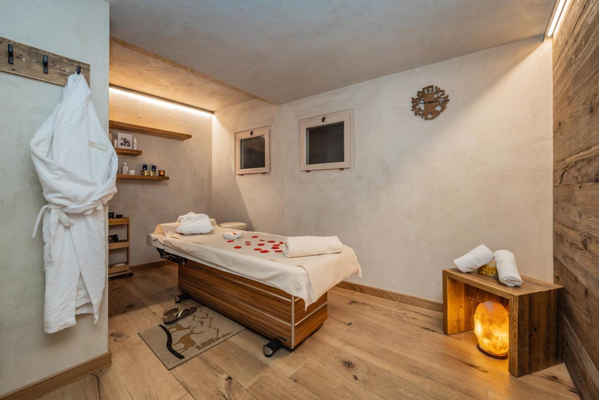 Sporthotel Romantic Plaza Madonna Esterno foto