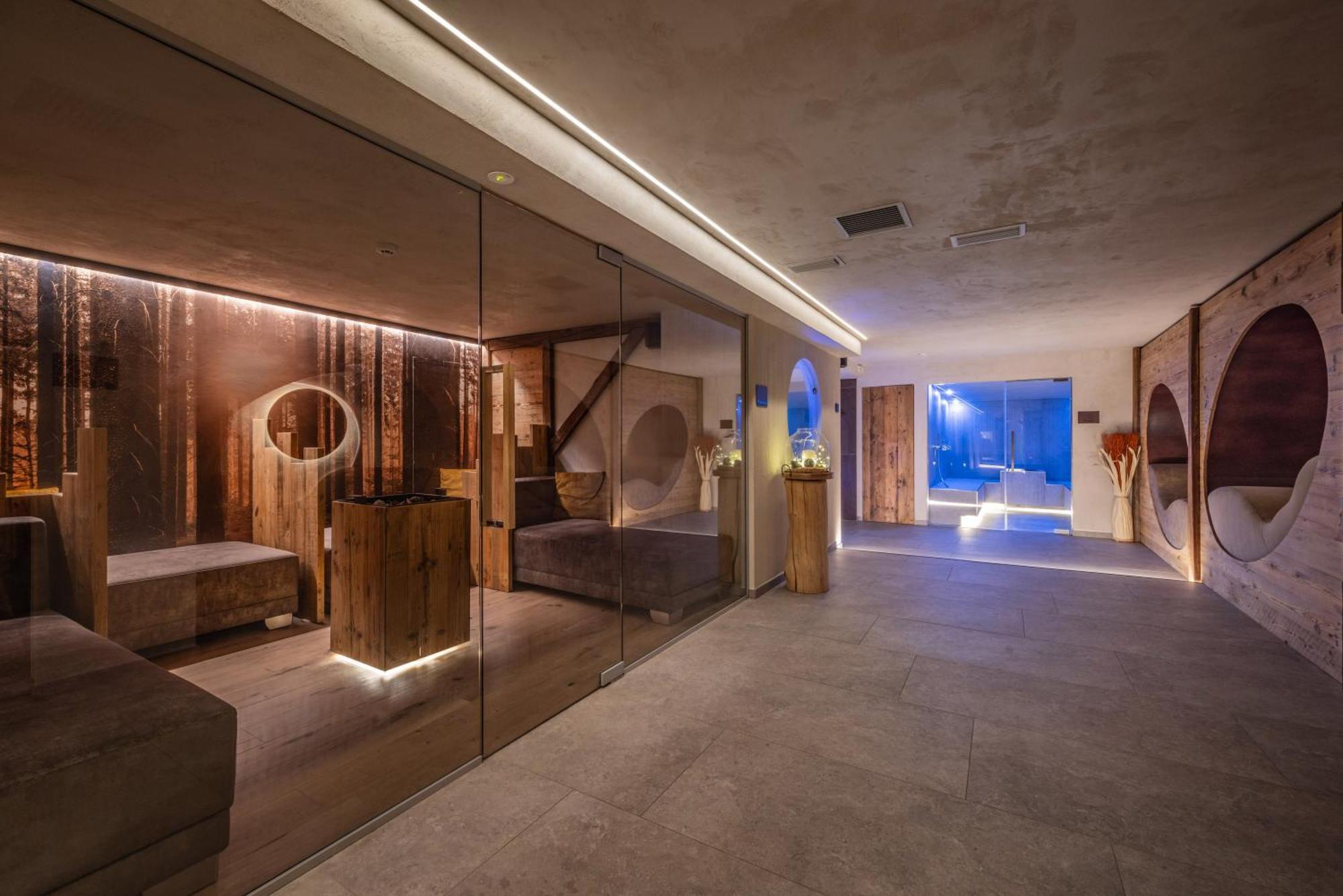 Sporthotel Romantic Plaza Madonna Esterno foto
