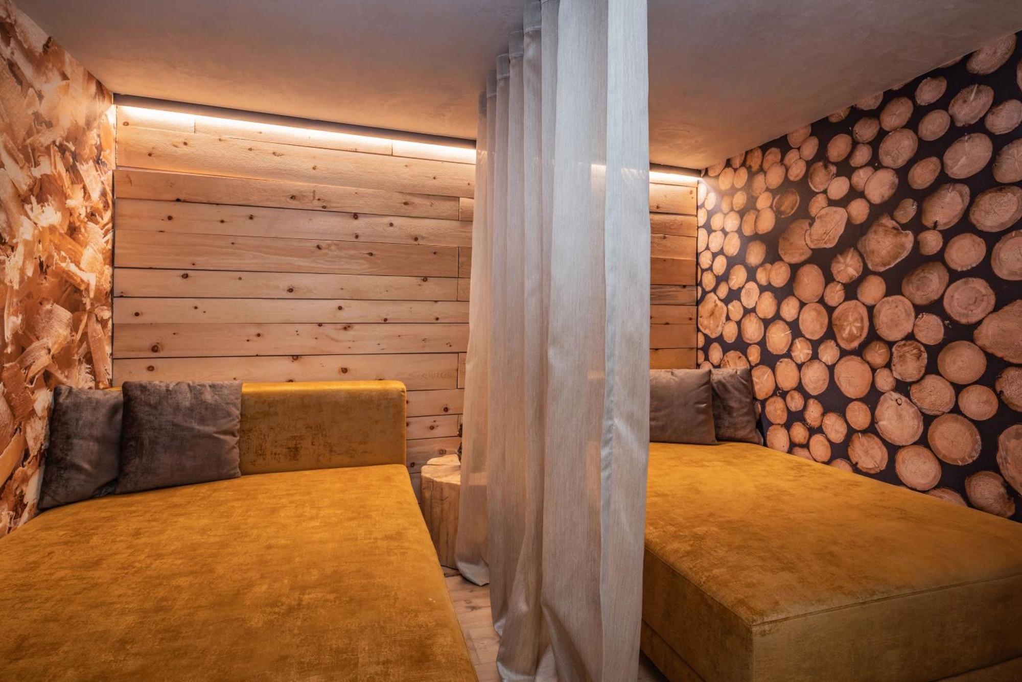 Sporthotel Romantic Plaza Madonna Esterno foto